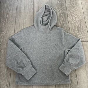 Old Navy girls gray fleece hoodie. EUC. XL 14/16.

PROMPT SHIPPER.
